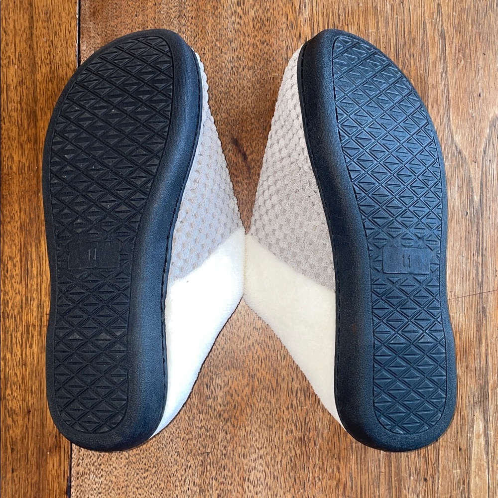 Memory Foam Cozy Slippers NWT - Picture 3 of 6